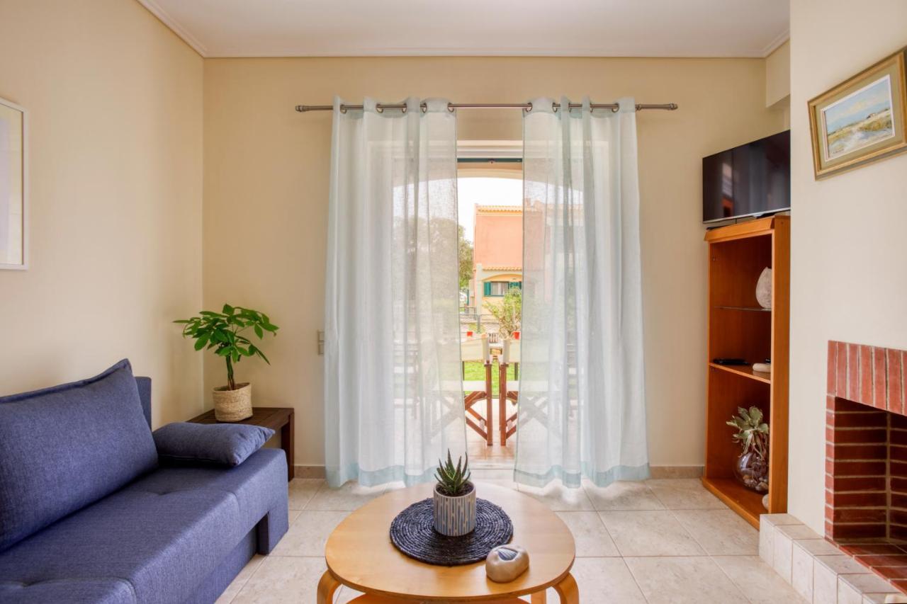 Dimeli Junior Apartment At The Beach Barbati Dış mekan fotoğraf